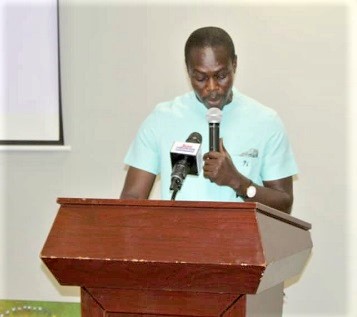  Mr Makafui Awuku, Chief Executive Officer of the foundation, addressing the participants
