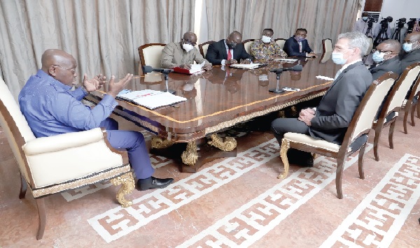 President Akufo-Addo (left) addressing Mr Chris Griffith (right), CEO, Gold Fields Group and his delegation. Picture:  SAMUEL TEI ADANO