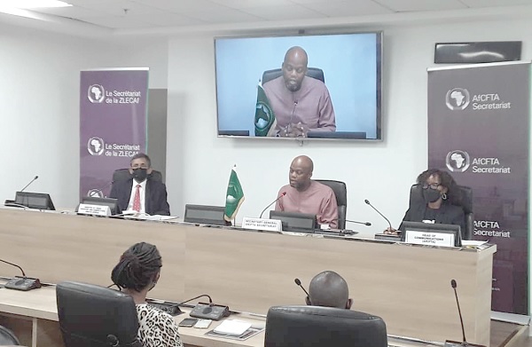 Mr Wamkele Mene (middle), the Secretary-General of the AfCFTA Secretariat, addressing the forum