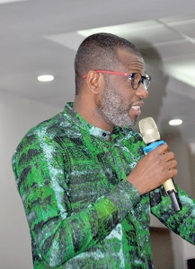 Mark Okraku Mantey (left), Deputy Minister of Tourism, Arts and Culture, addressing the participants 