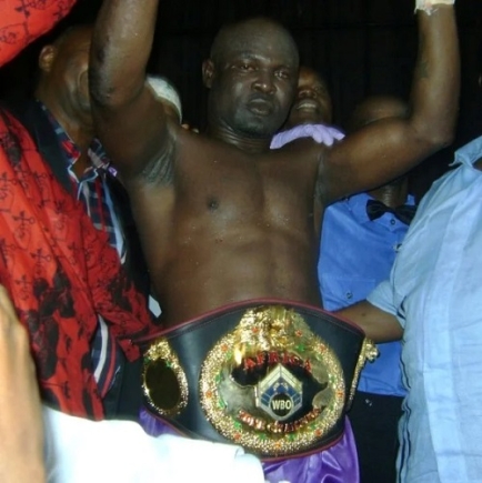 Ghanaian boxing icon Bukom Banku hangs up his gloves