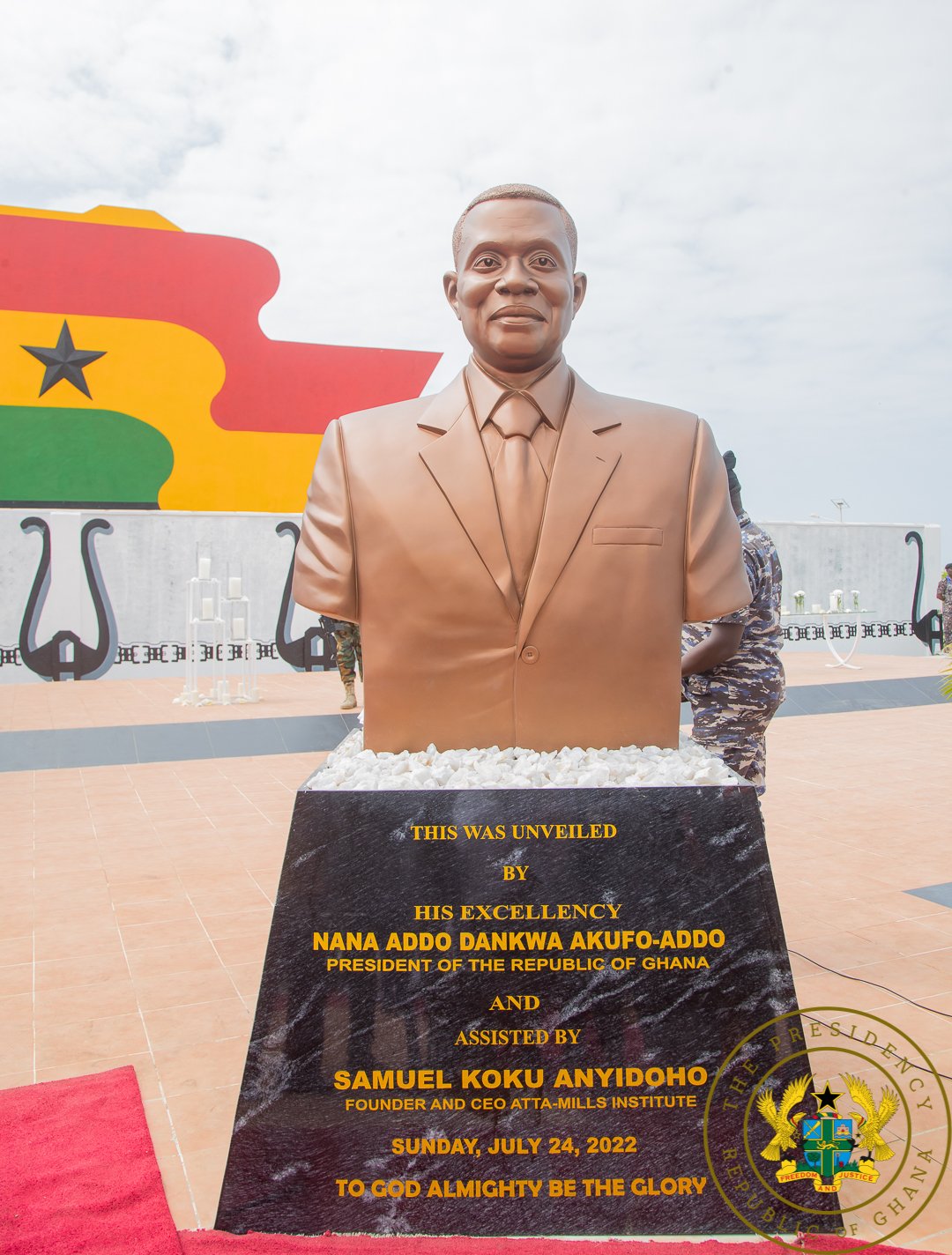 Inscribe late President Mills' name on bust at Asomdwee Park - Minority