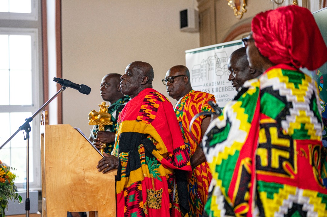Osagyefuo Amoatia Ofori Panin (2nd from left), the Okyenhene, delivering the keynote address. With him are members of his entourage