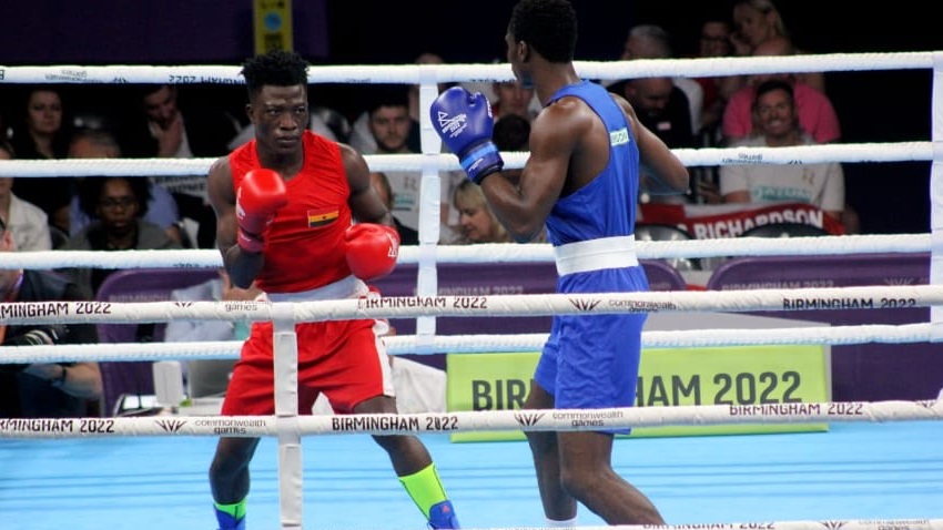 Ghana's Abubakar Quartey (left) failed to win against Adeyinka Benson