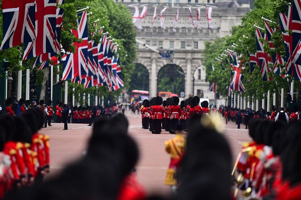 Going to London to see the Queen