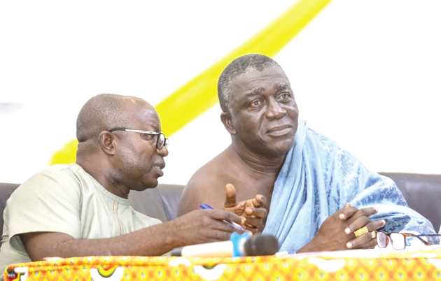 Osei Assibey Antwi (left) in a conversation with Nana Kobina Nketsia V