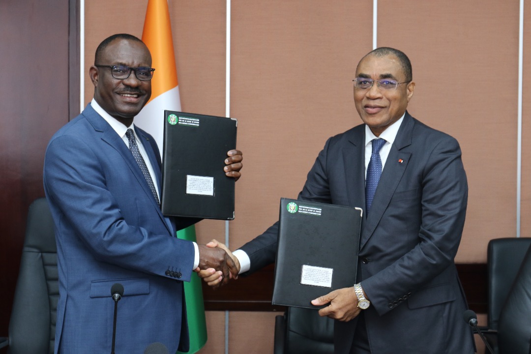 President of EBID, Dr. George Agyekum Donkor and Adama Coulibaly, Minister for Economy and Finance of Côte D’Ivoire during the signing ceremony