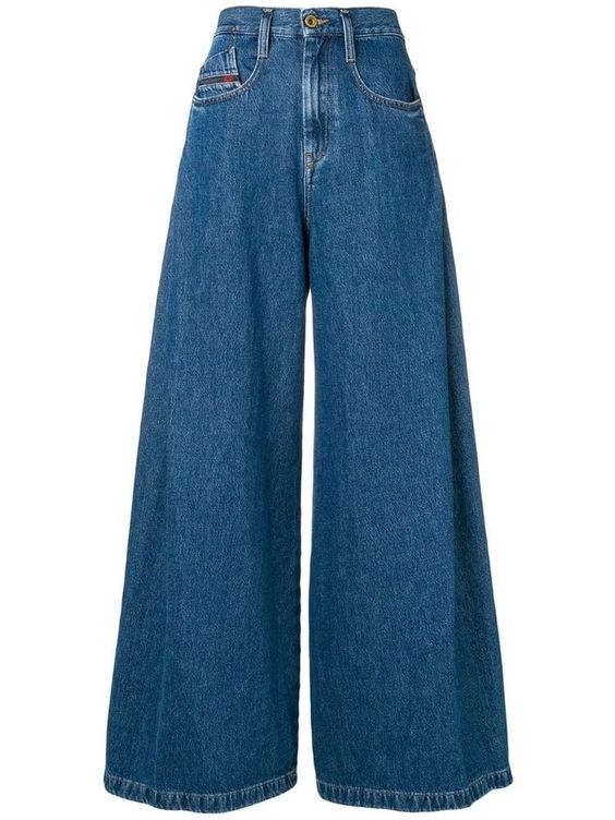 Grab your wide leg jeans - Graphic Online
