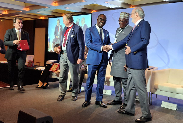 Dr Agyekum Donkor in a warm handshake with Jean Paul Carteron Dr Agyekum Donkor in a warm handshake with Jean Paul Carteron