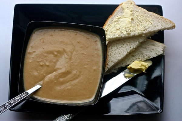 Oats, tea/other beverages and bread, porridge and biscuits are top among the foods chosen by late night eaters
