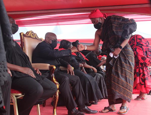  Nii Adjei Kofei IV (right), La Shikitele, welcoming President Nana Akufo-Addo to the funeral of the late Nii Kpobi Tettey Tsuru III. Pictures: BENEDICT OBUOBI