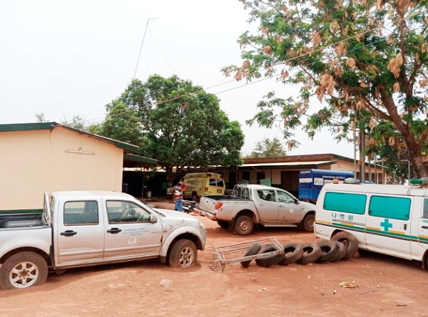  Broken-down ambulances and other vehicles at the Bunkpurugu Health Centre