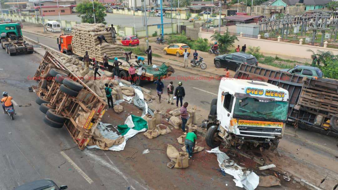 Cocoa trucks involved in accident at Ofankor [VIDEO]