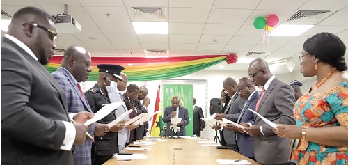 Kwaku Agyeman-Manu (middle), Minister of Health, inaugurating the Ghana Association of Quasi Government Health Institutions Governing Board. Picture: EDNA SALVO-KOTEY