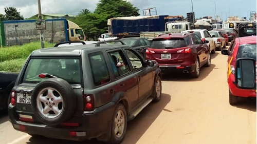 Heavy vehicular congestion on Kasoa tollbooths-old barrier stretch