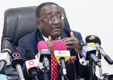 Dr Owusu Afriyie Akoto, Minister of Food and Agriculture, addressing the press in Accra. Pictures: ERNEST KODZI
