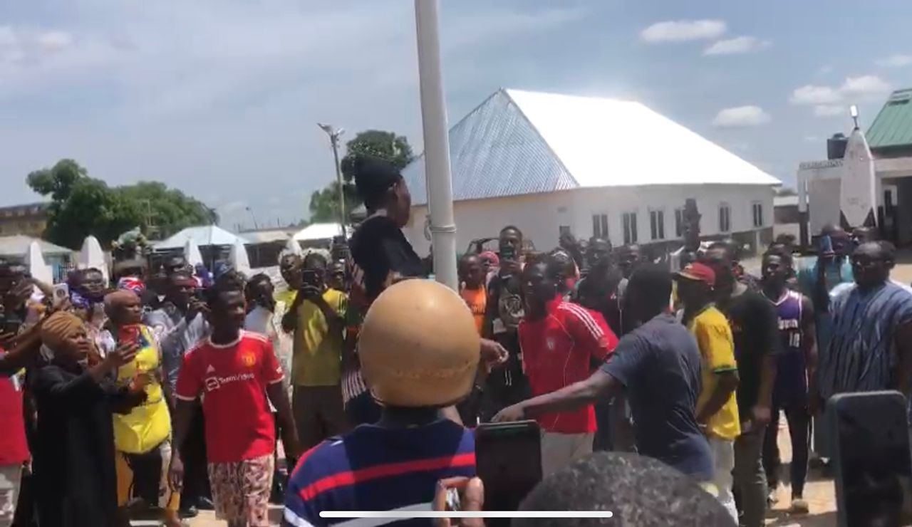 Wa: Girl and boy in leaked sex video, flogged at Wa Naa's Palace forecourt