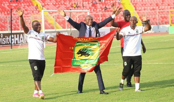 Coach Prosper Narteh Ogum celebrating the league triumph