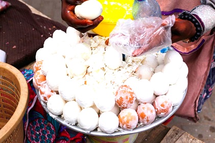 Tray of boiled eggs 