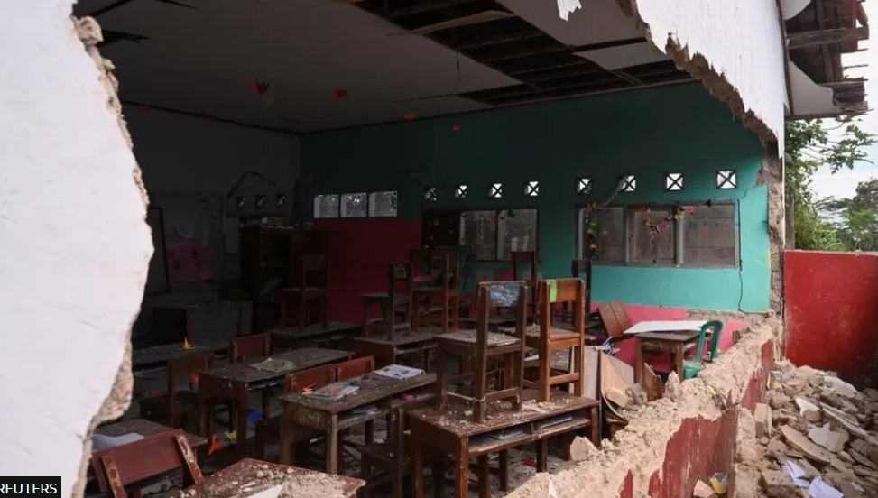 Indonesia: Earthquake kills 162 and injures hundreds