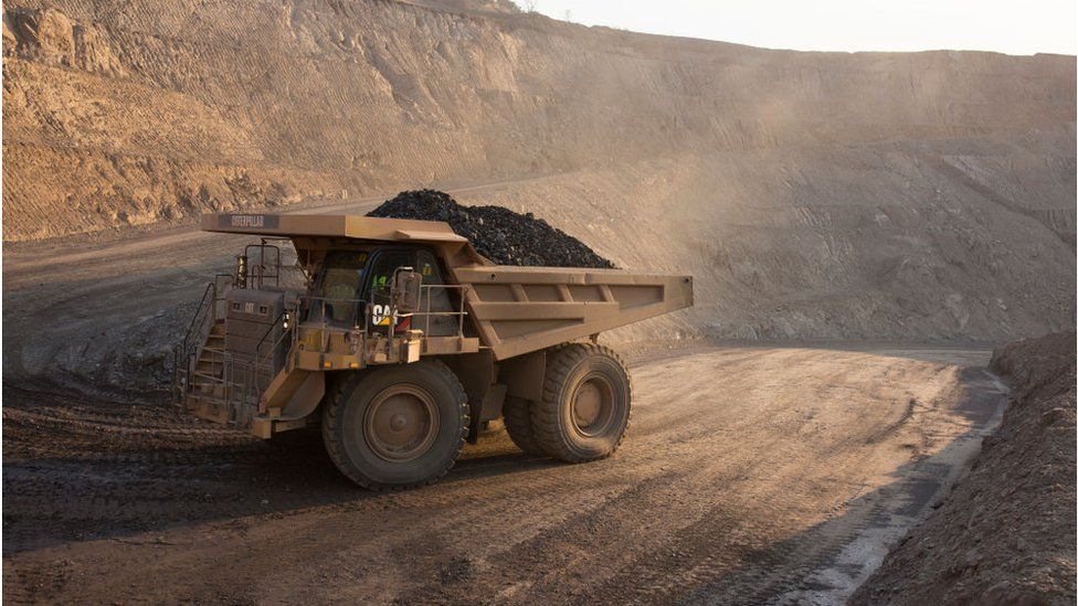 Glencore ordered to pay millions over Africa oil bribes