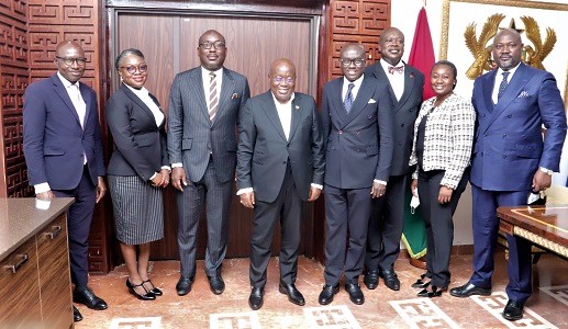 President Akufo-Addo (4th from left) with Godfred Yeboah Dame (4th from right), Attorney-General and Minister of Justice; Yaw Acheampong Boafo (3rd from left), President of the GBA, and other members of the GBA delegation at the Jubilee House. Picture: SAMUEL TEI ADANO