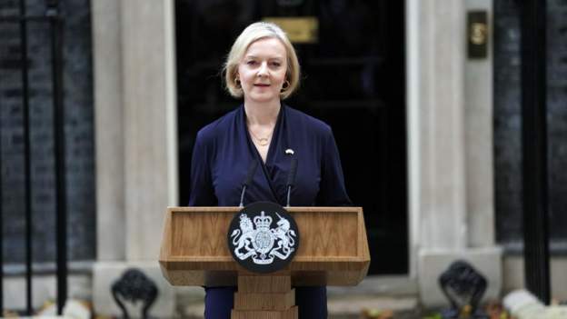 Opposition parties call for Truss not to take yearly £115,000 as ex-PM