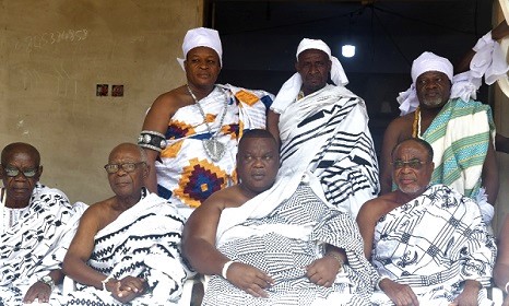 Nii Ayi-Bonte II (seated middle), the Gbese Mantse, with some elders of the Gbese Stool and Nii Ayikwei Kakalo I (right)