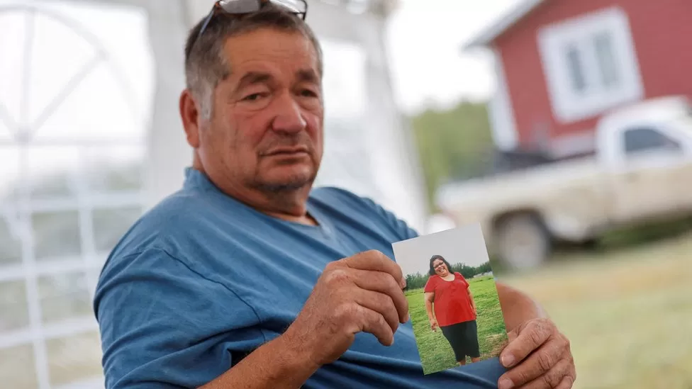 Canada stabbings: Relatives identify 'random' victims of Saskatchewan attack
