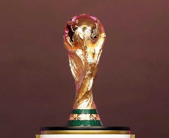 Senegalese football fans hopeful for World Cup triumph after seeing trophy in Dakar