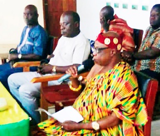 Nene Tettey-Ku Gbadadji (right) addressing the press at the launch of the Ngmayem Festival