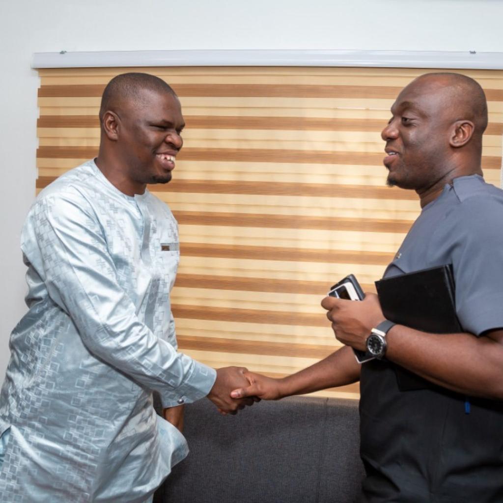 Strengthening party-govt relations; Sports Minister visits NPP headquarters