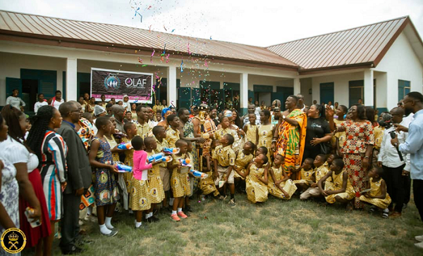 Nkosuohene of Koforidua Akwadum supports students with education materials