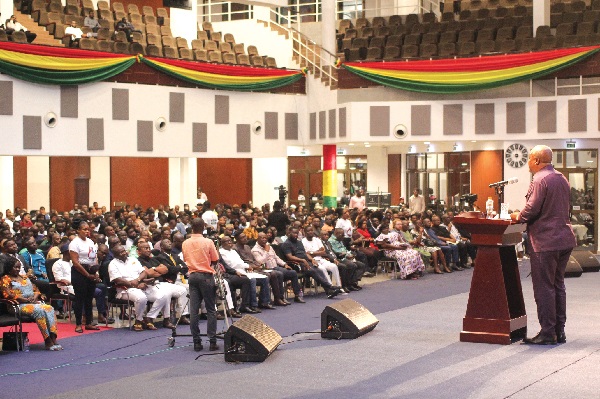 Former President John Dramani Mahama addressing guests during the lecture. Picture: Maxwell Ocloo