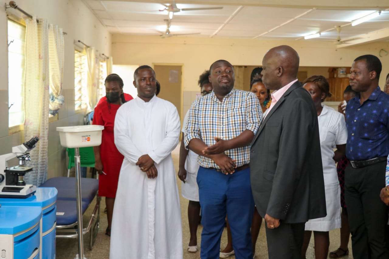 UNFPA presents equipment to fistula unit of Mercy Women’s Catholic Hospital