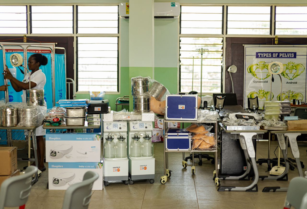 KNUST midwifery department receives equipment from UNFPA