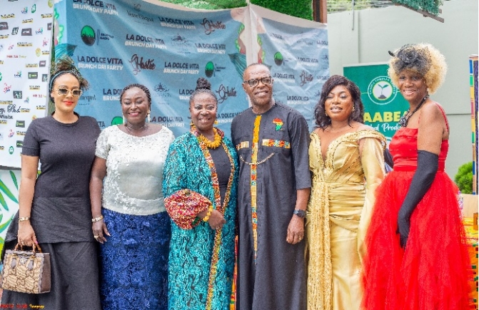 Dr. Theresa Oppong-Beeko (2nd from right), Mrs. Clara Akua Agyeman of TAABEA Herbal Company (in white top), Dr. Kodjoe Sumney and his wife Dr. Akosuah Sumney, Event Consultant, Lady Patience Adjei (in red) and actress Haillie Sumney