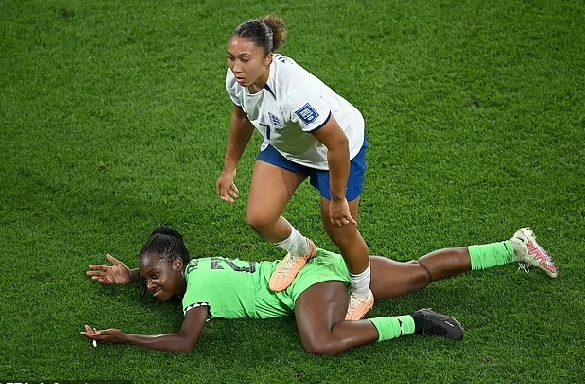 Lauren James (top) has apologised following her sending off for stamping on Michelle Alozie (bottom)