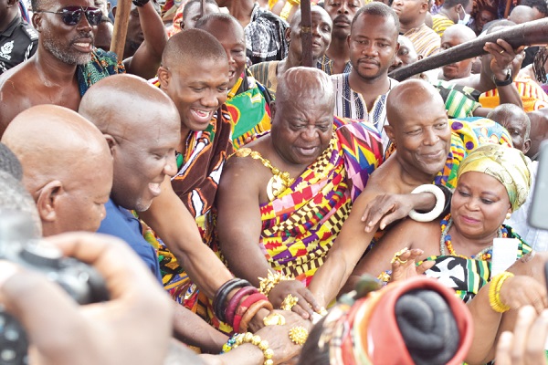 Otoobour Djan Kwasi II (3rd from right), Aburihene; Oseadeeyo Kwasi Akuffo III (4th from right), Okuapehene, and Seth Acheampong (2nd from left) with some traditional leaders at the ceremony. Pictures: Maxwell Ocloo