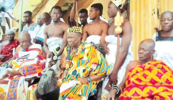 Oseadeeyo Dr Frimpong Manso IV (seated middle) addressing the chiefs at the historic traditional council meeting at Akyem Oda. With him are Obrempong Gyamfi Saforo Kyereh (right), the Kotoku Krontihene, and Obrempong Amo Kyeretwie (left), the new Kotoku Gyaasehene