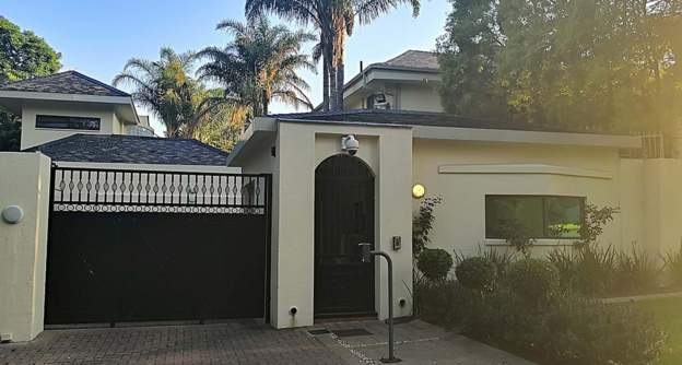 Mandela's home abandoned