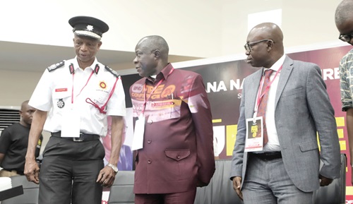 Kwame Anyimadu Antwi (middle), Council Chairman, Ghana National Fire Service, in discussion with Julius Kuunuor (left), Chief Fire Officer, Ghana National Fire Service, and Prof. Elvis Asare-Bediako, Vice-Chancellor, University of Energy and Natural Resources (UENR). Picture: EDNA SALVO-KOTEY
