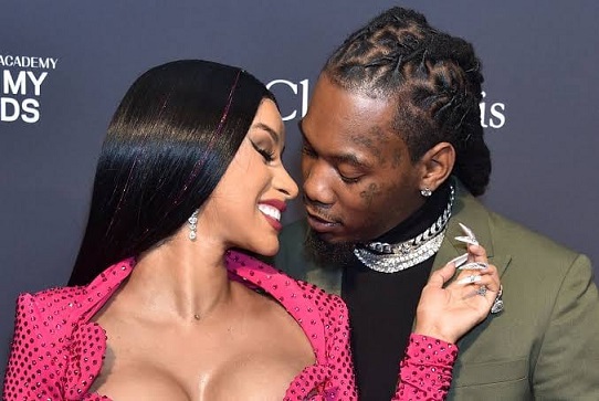 (Video) Cardi B splits from Offset