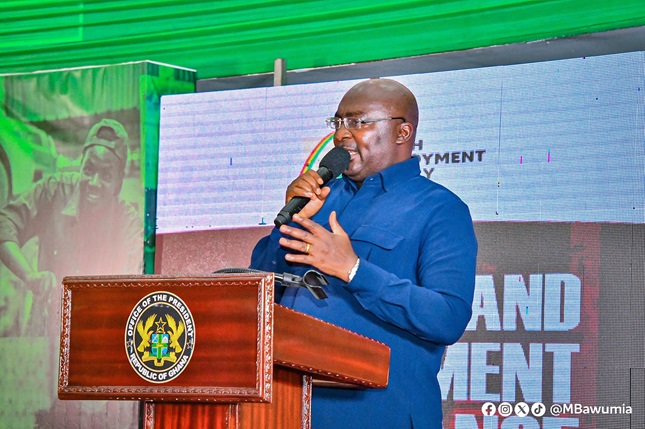 Vice-President Dr Mahamudu Bawumia (2nd from left), Ignatius Baffour Awuah (middle), Minister of Employment and Labour Relations, Justina Owusu-Banahene (left), Bono Regional Minister, Kofi Baah Agyepong (2nd from right), CEO of YEA, at the launch of the Business and Employment Assistance Programme. With them is Stephen Ntim (right), NPP National Chairman