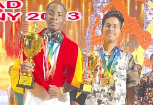 Bill Martey Quaynor and Shrirang Chandankhede with their trophies Bill Martey Quaynor and Shrirang Chandankhede with their trophies