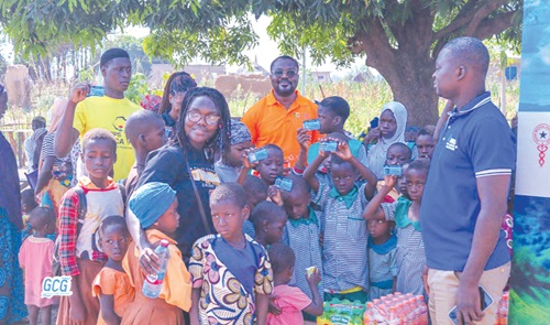 Some of the beneficiaries holding their cards