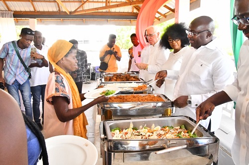 Bawumia spreads Christmas cheer at Weija Leprosarium with surprise visit and lunch