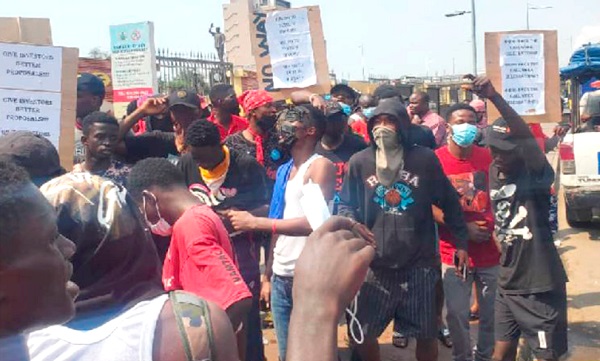 University of Ghana students embark on street protests against cost of education