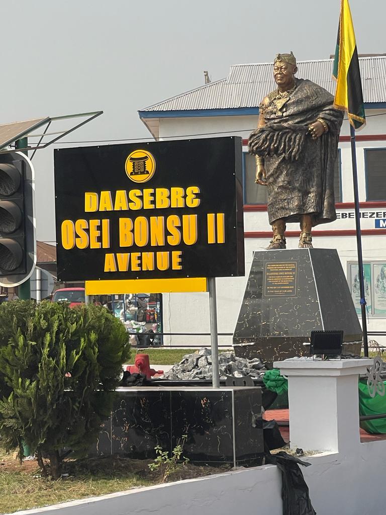 Mampong: Daasebre Osei Bonsu II honoured with a statue