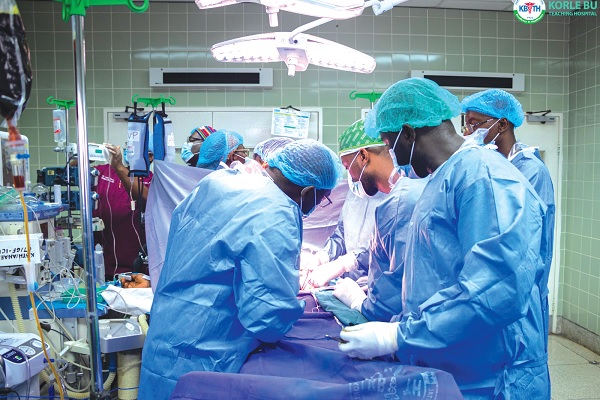 Doctors undertaking the kidney transplant at KBTH